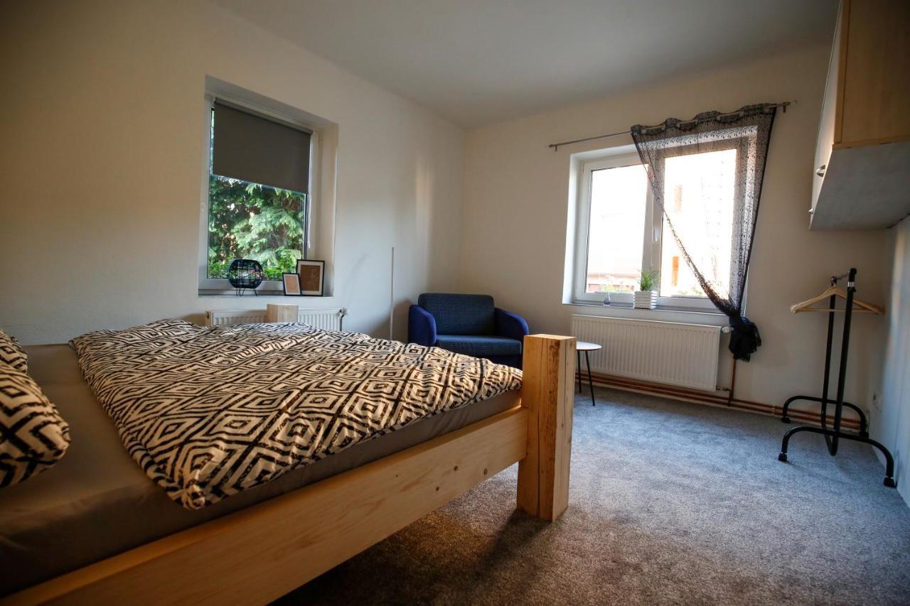 Apartman Devade Se Dvema Loznicemi A Wifi Pripojenim ทรุตนอฟ ภายนอก รูปภาพ